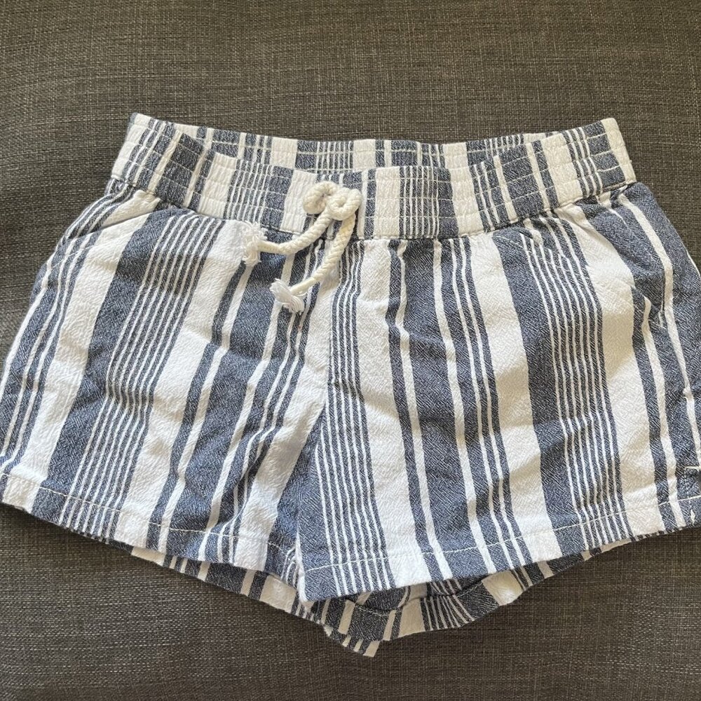 Girls striped shorts size 7-8 great condition